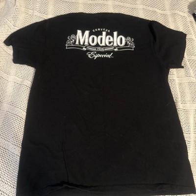 Modelo Men s Large T Shirt