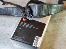 Leica 14455 genuine leather carrying strap, black, boxed