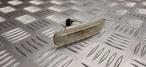 BMW 3 Touring E46 Kotflügelblinker vorne rechts 63132228592 2.00 31084891