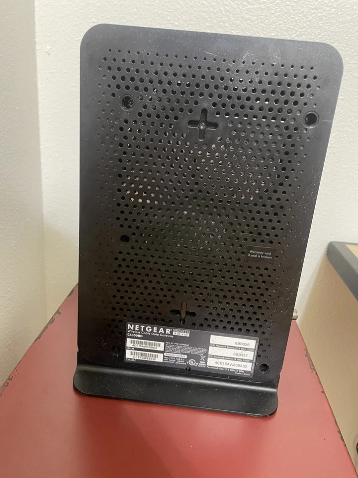 NETGEAR C6300BD AC1900 DOCSIS 3.0 Cable Modem WiFi Router (no power cord) - Image 3 of 4