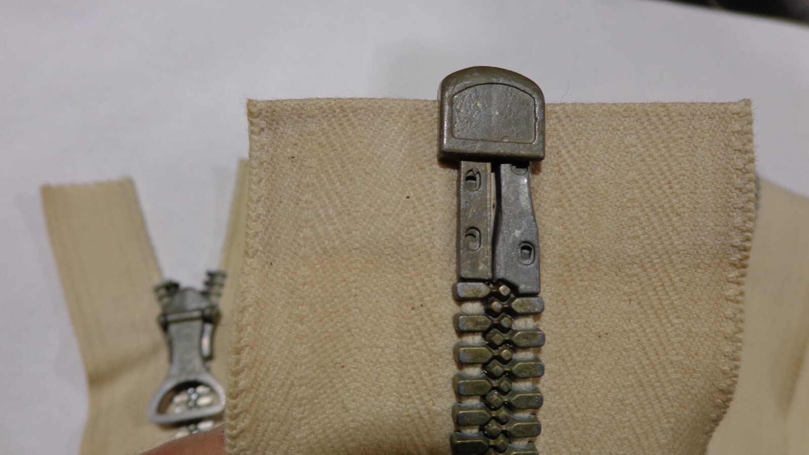 Vintage Coats & Clark Crown ZIPPER, Crown #10 Locking Zipper 120", Color Natural