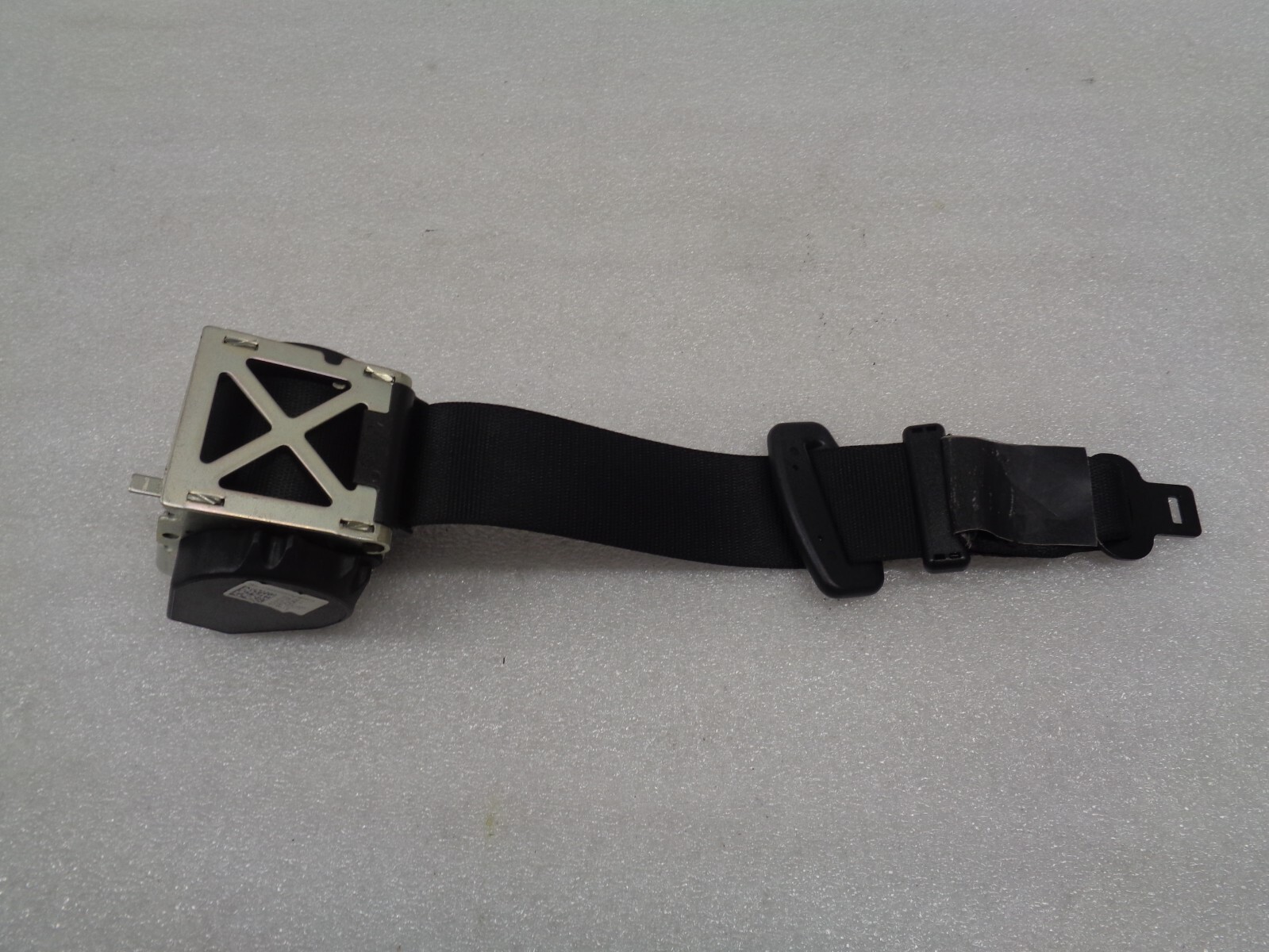14-17 Maserati Ghibli Rear Center Seatbelt Seat Belt Retractor OEM AK2308337