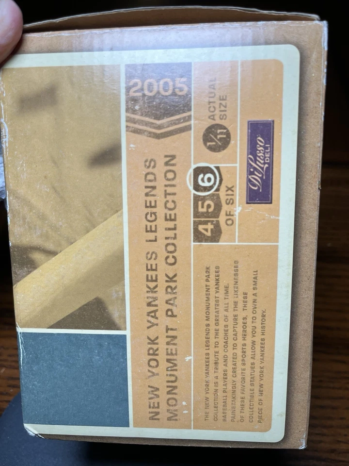 Estatuilla de bronce Thurman Munson Yankee SGA DiLusso 2005 Monument Park Collection Foto 2 de 4