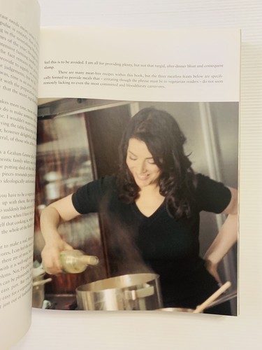 Feast - Food that Celebrates Life - By Nigella Lawson - Paperback Book - Picture 5 of 12