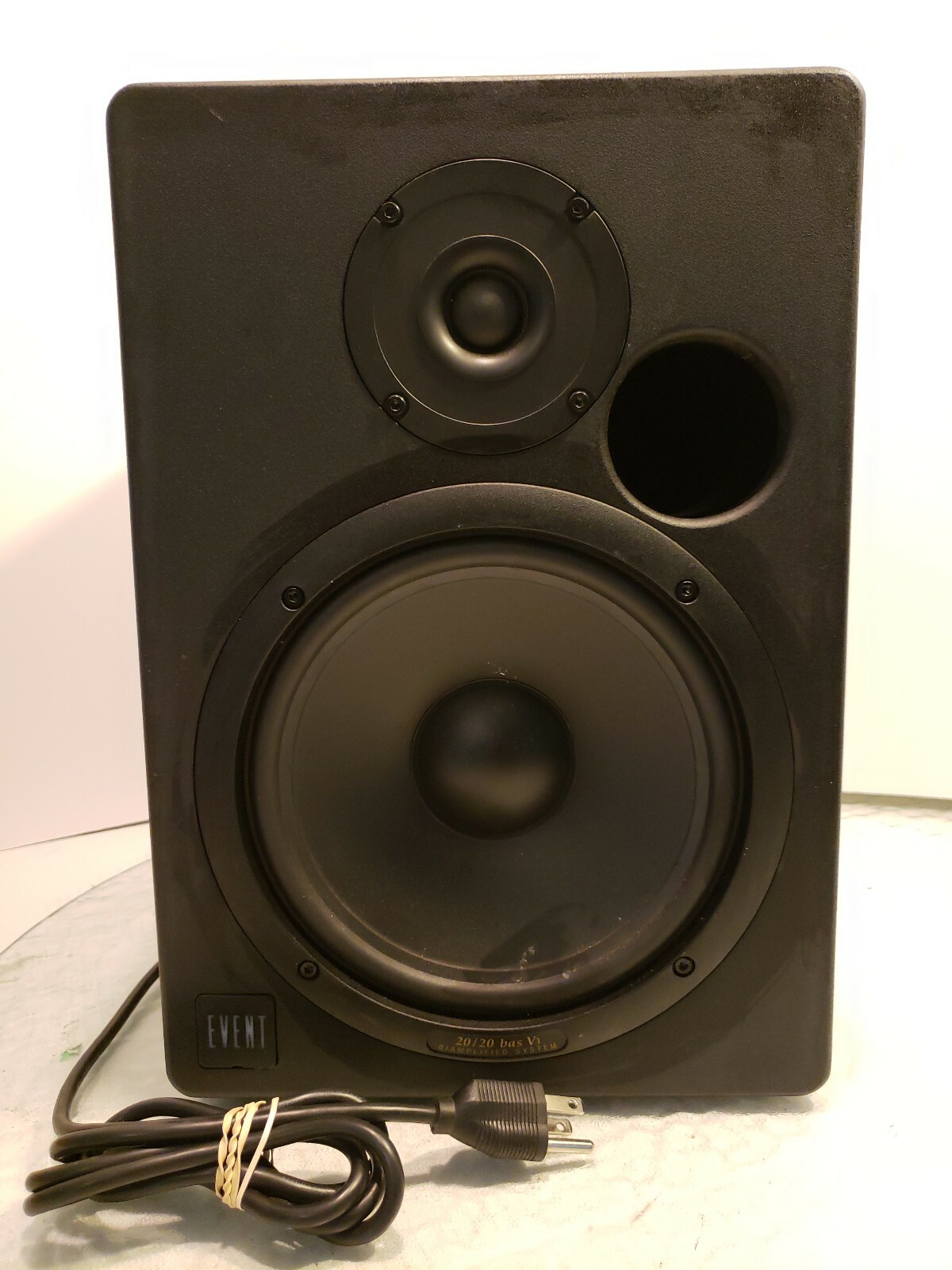 powered studio speakers