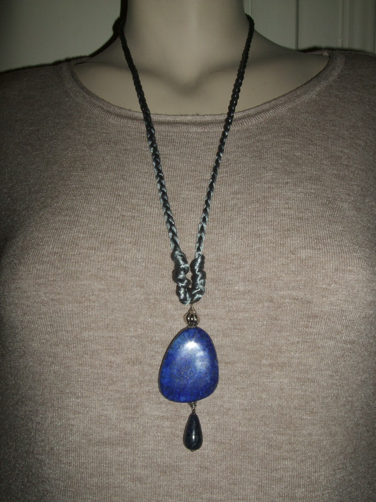 Foto 3 di 9