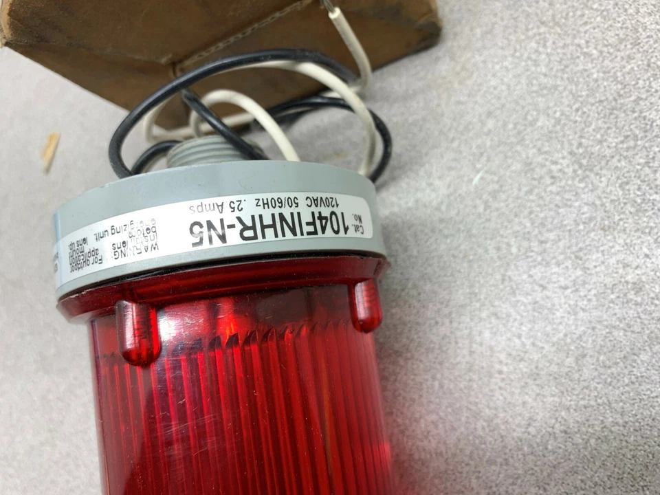 NEW IN BOX EDWARDS LIGHT 104INHR-N5 - Image 4 of 4