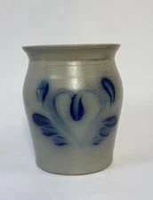 BBP Beaumont Brothers Pottery Salt Glazed Country Heart Design Crock 1992 5.25”