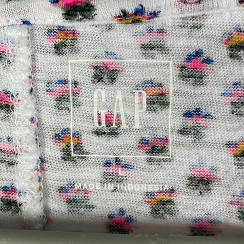 Gap V-Neck Floral T-Shirt Women's Large White Pink Green Small Flowers - Picture 6 of 6