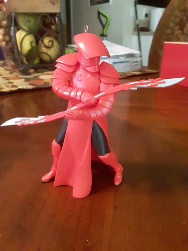 Star Wars The Last Jedi Praetorian Guard 2017 Hallmark Keepsake Ornament NIB - Picture 3 of 3