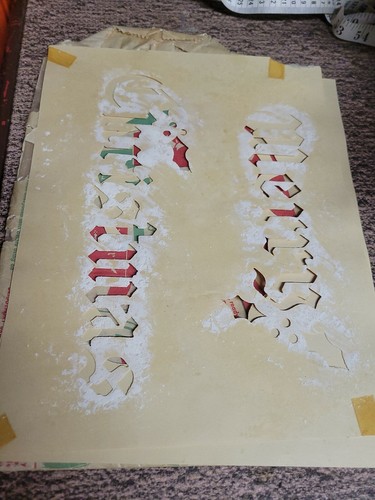 Stencil natalizi vintage per vetro finestra BRIDGEPORT HOLLY SPRAY STENCIL NEVE - Foto 3 di 11