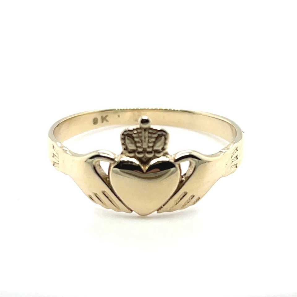 Irish Claddagh Ring 9ct Yellow Gold Ring Traditional Irish Gold Ring Brand New - Image 4 of 4