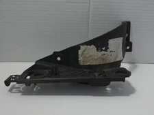 05 06 07 08 09 LAND ROVER LR3 PASSENGER HID HEADLIGHT MOUNTING BRACKET K5633