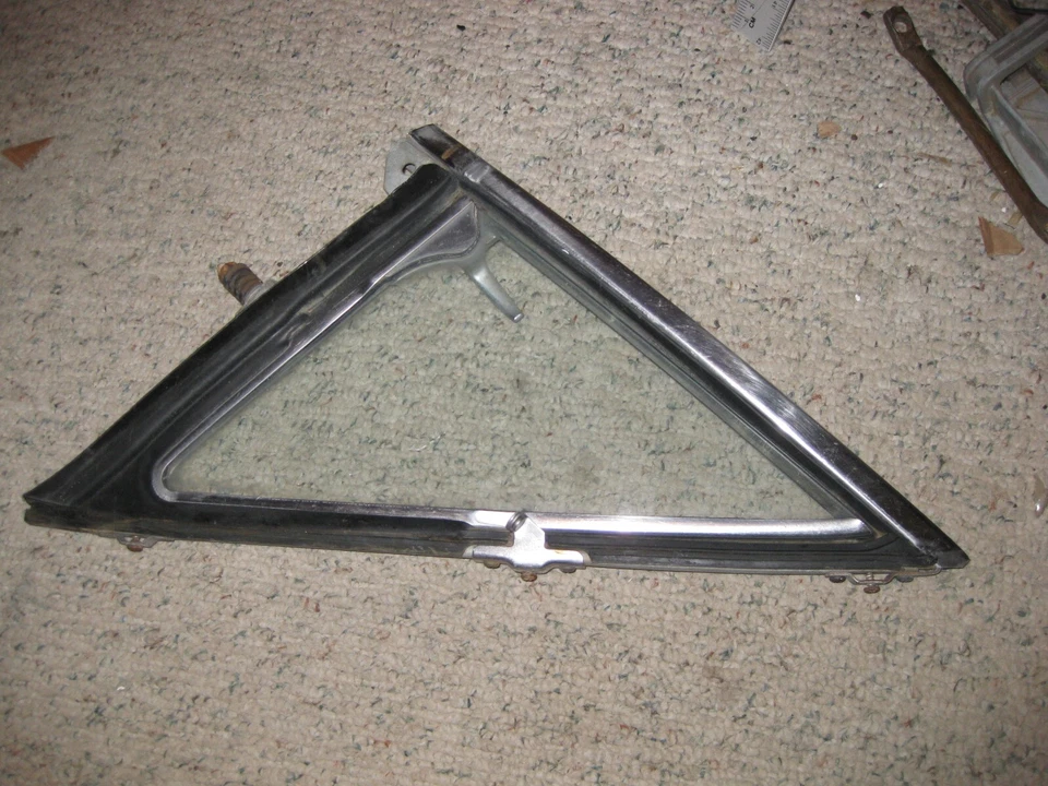 Ford Fairlane 1966 ala derecha ventilación ventana conjunto vidrio tinte OEM Mercury Comet Foto 3 de 4