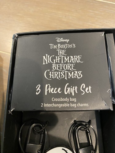 Disney NIB Nightmare Before Christmas 3 Piece Set Mini Crossbody + 2 Bag Charms - Picture 8 of 13