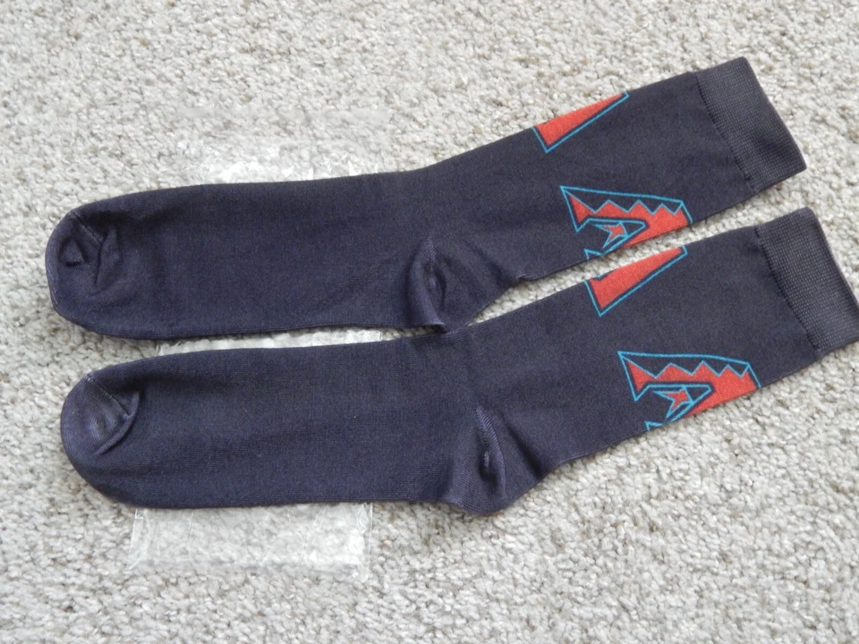 ARIZONA DIAMONDBACKS D-BACKS MLB BASEBALL TEAM LOGO MID CALF SOCKS BLACK NEW - Image 2 of 4
