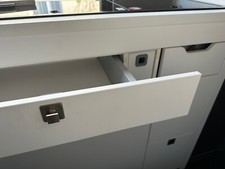 VW Grand California Schubladenbox hinter Schubladenblende für Cali 600 680
