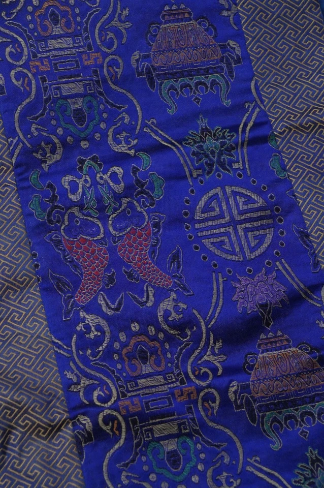 复古中国桌旗 78 英寸 x 13 英寸蓝色丝绸锦缎鱼,长寿,流苏 — 第 4/4 张图片