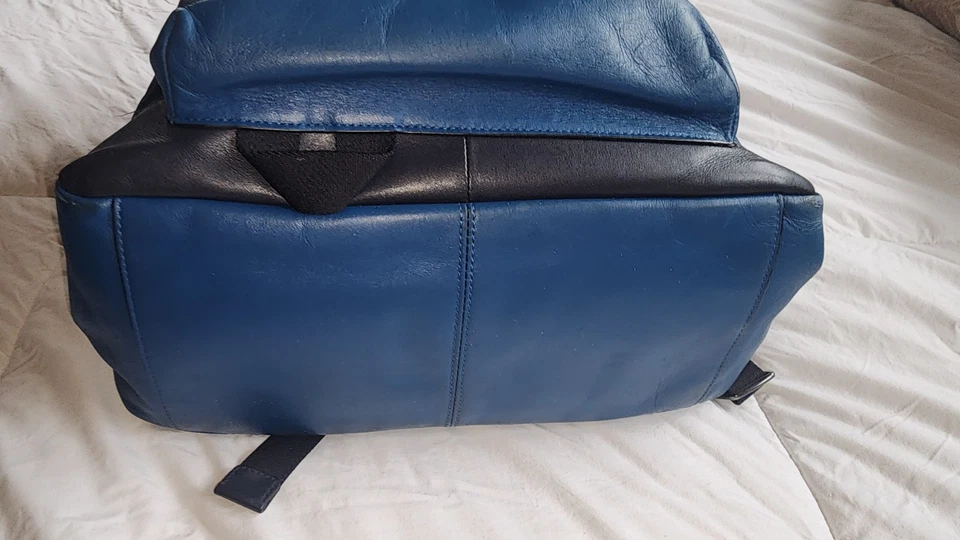 Mochila Coach Unisex Campus Nylon Guijarro Azul Excelente Estado Foto 3 de 4