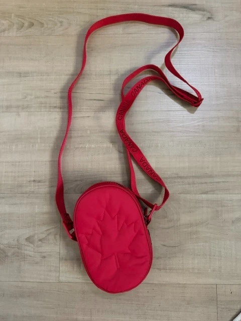 blue patagonia sling bag Atom 8L Berry Fig a zippered strap pocket Condition:Never worn Soft Coolers Molly - Dollaro Plum