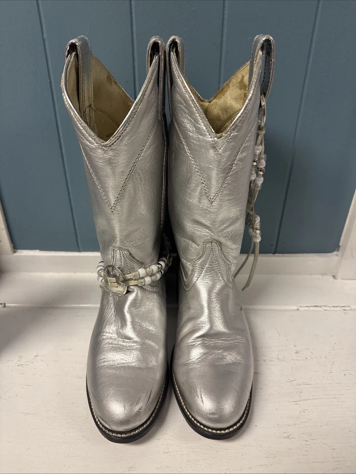 Vtg Wrangler Boots Silver Country Western W/ Beads 90s Women’s Size 6 M USA Made - Image 4 of 4