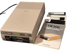 Commodore 1541 Vintage Computer Floppy Disk Drive  disks, cables, PS 251053-02