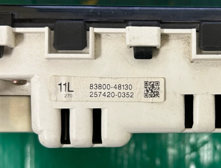 Cuadro de instrumentos velocímetro Lexus RX330 2004 196 k millas 83800-48130 Foto 3 de 3