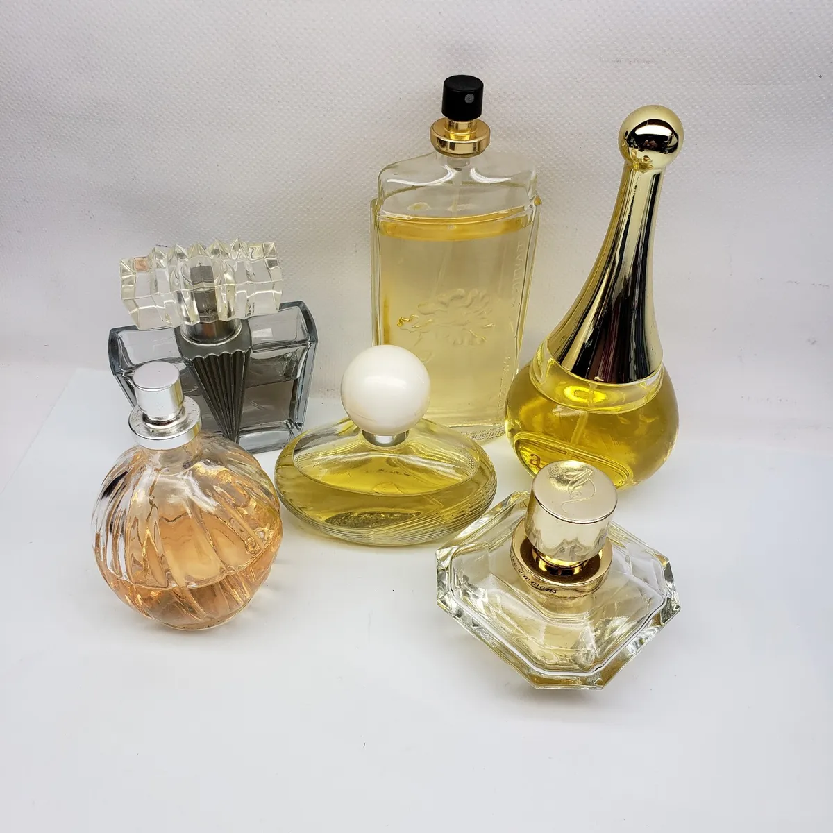 Lot of 6 Perfume Bottles Observe, Adore, Baby Phat, Avon Far Away &  Viva by Ferg