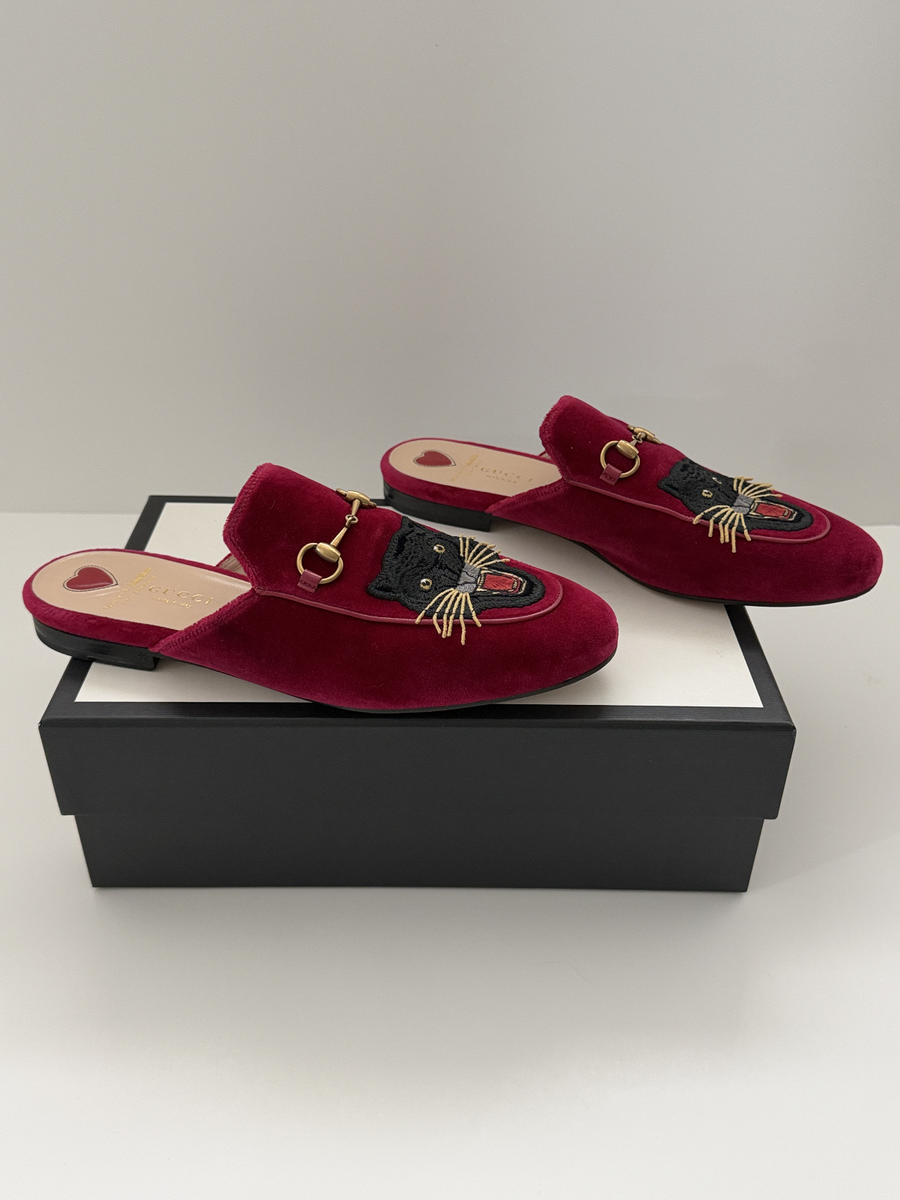 Gucci Princetown Raspberry Velvet Angry Cat Mule. Size 39.5. Comes