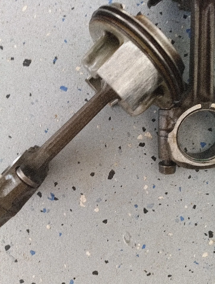 Honda CBR954RR 2003 CBR 954 RR pistones con bielas Foto 2 de 4