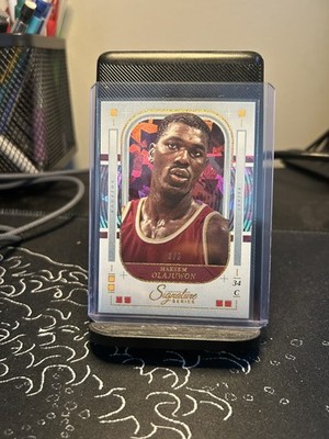 2025/26 Panini Signature Series HAKEEM OLAJUWON #/3 ROCKETS  RARE   