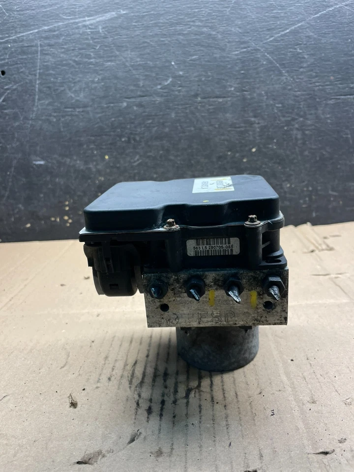 2006 to 2010 Audi A4 ABS Anti-Lock Brake Pump 8e0614517a OEM V1983 DG - Image 4 of 4