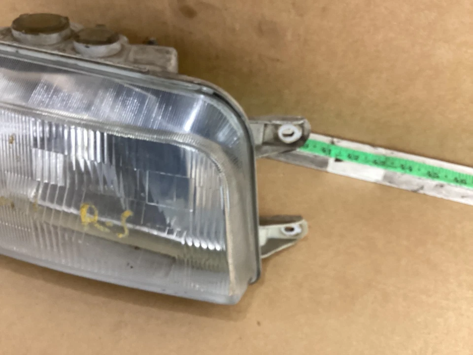 Передняя правая пассажирская фара в сборе 1991-1992 Eagle Summit 114-58175R - Изображение 4 из 4