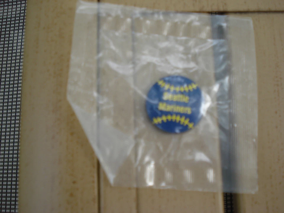 Seattle Mariners Pin-1984 Crane potato chips - Image 3 of 4