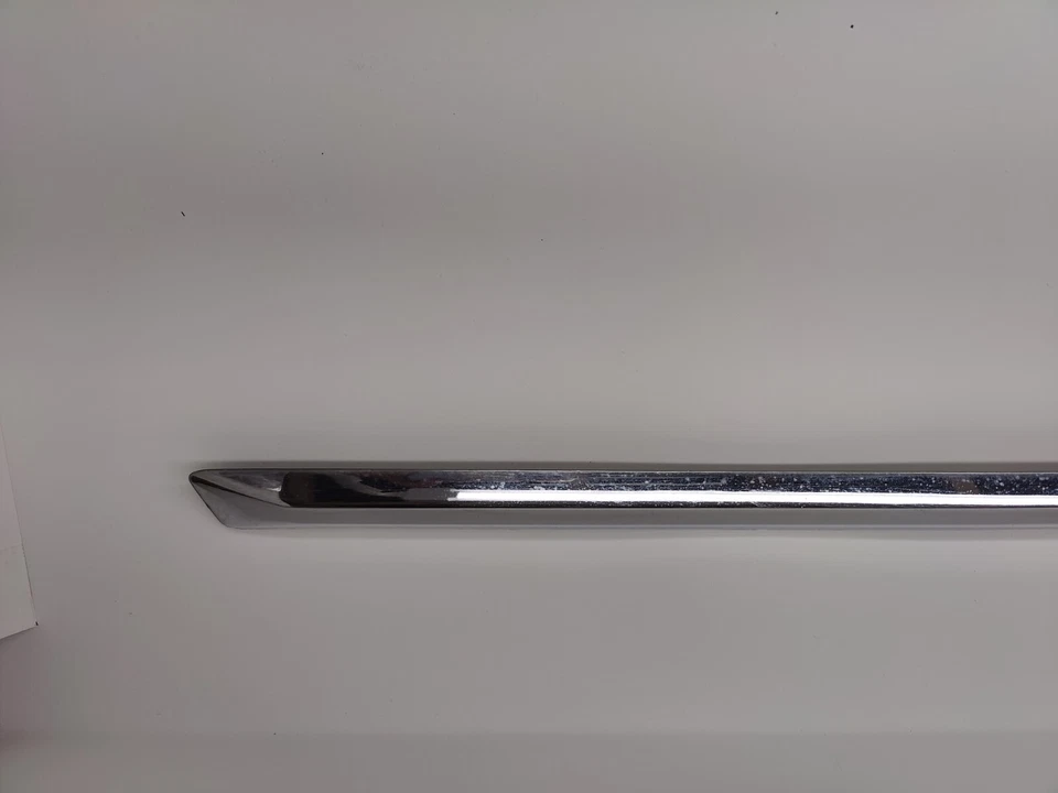 15876405 Moldura de puerta delantera izquierda moldura cromada OEM 2007-214 Cadillac Escalade Foto 4 de 4