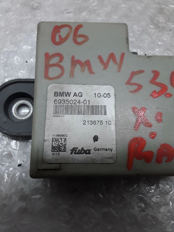 Módulo amplificador antena 2006 BMW 530i 6935024-01 Z-98-1P Foto 2 de 3