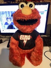 2010 Hasbro Rock N Roll Let s Rock ELMO Dancing Singing Toy Needs batteries.