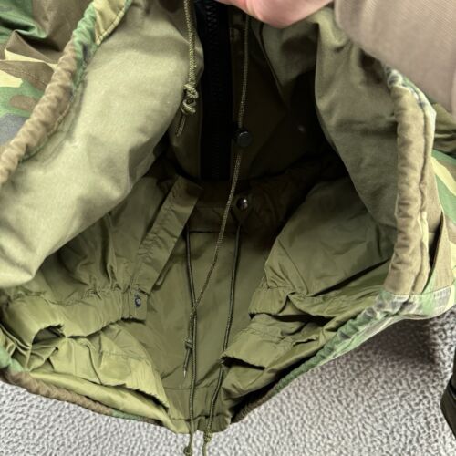 Vintage Military Jacket Mens Medium Extra Short Gore Rain Tex Cold Weather Parka - Picture 9 of 13