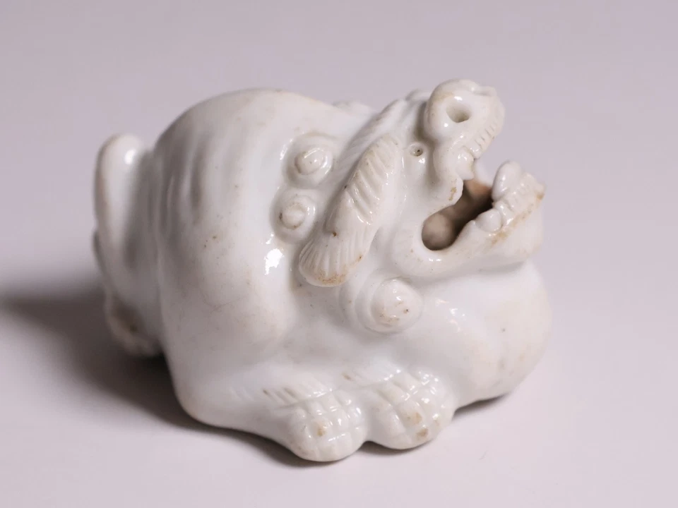 Figura japonesa Pocelain Shishi Lion 1,6 pulgadas Inro Ojime Era Meiji 19 Foto 3 de 4