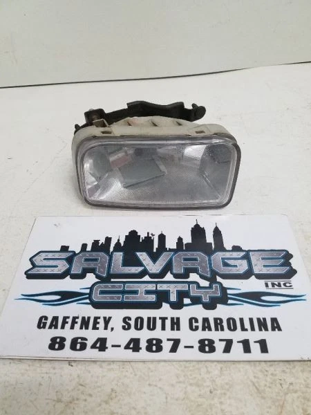 Luz de estacionamiento/esquina del conductor montada para parachoques antiniebla se adapta a 04-08 AVEO 6424 Foto 2 de 4