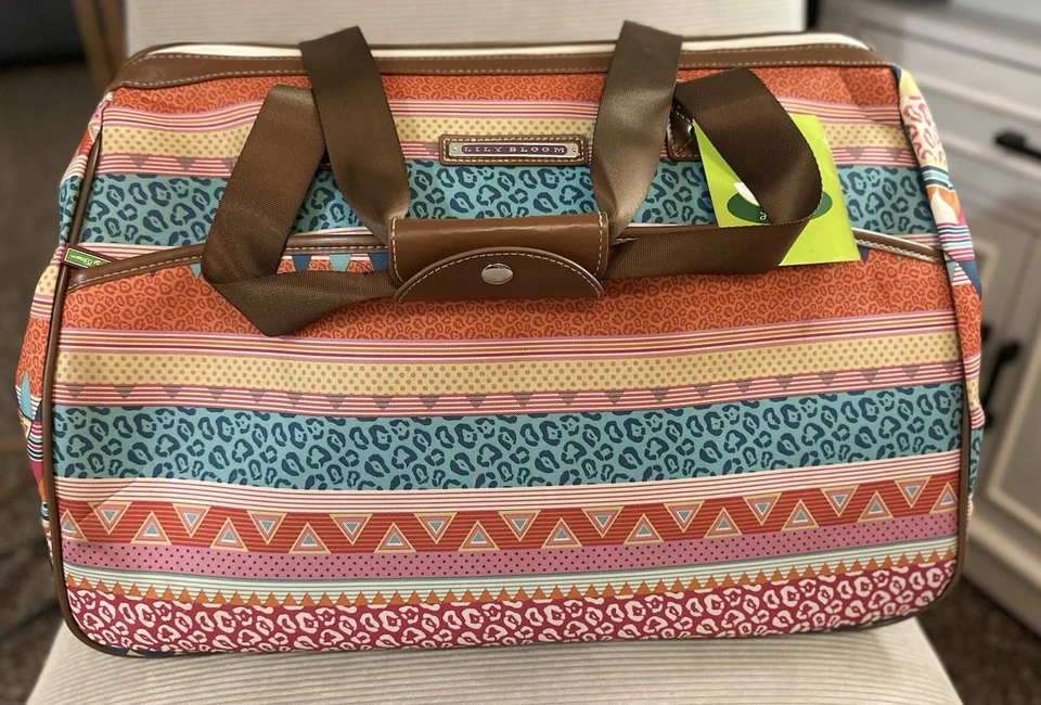 Bolsa de lona Lily Bloom de 22 pulgadas con 2 ruedas, fin de semana durante la noche al acecho Foto 2 de 4