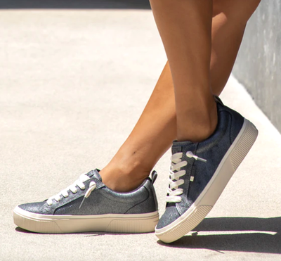REEF Women's Lay Day Dawn Hidden Wedge Sneaker Size 7.5 Black