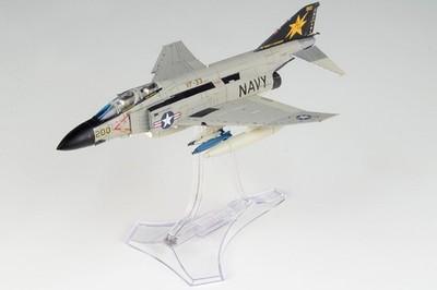 1011 Air Commander F-4J Phantom II 1/72 Model AG200 USN VF-33 Tarsiers