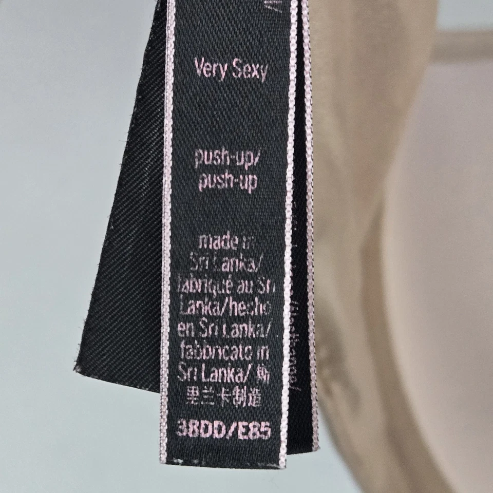 Victoria's Secret Women Bra 38DD Beige Very Sexy Push Up Underwired - Image 4 of 4