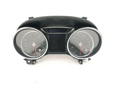 Mercedes-Benz CLA C117 X117 W117 2019 Benzin Geschwindigkeitsmesser Cockpit