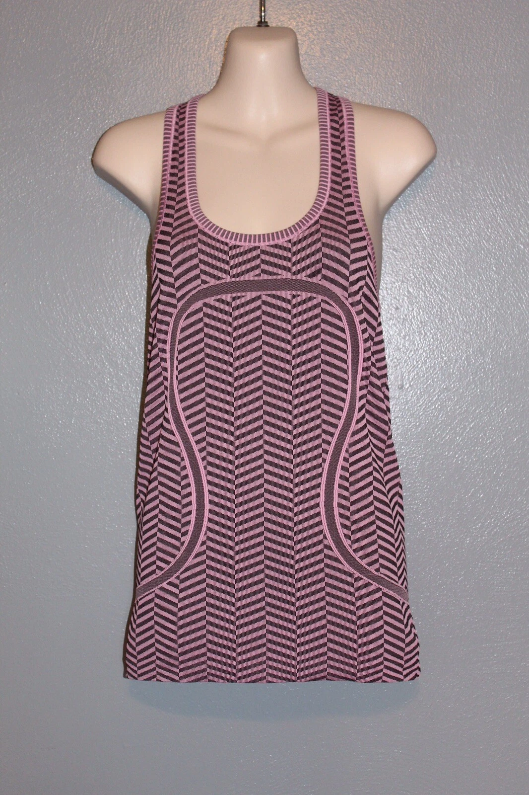 Lululemon Pink Black Herringbone Chevron Run Swiftly Logo Tech Tank Top 4