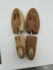 Rochester Shoe Tree Co. Shopkeepers Medium Cedar