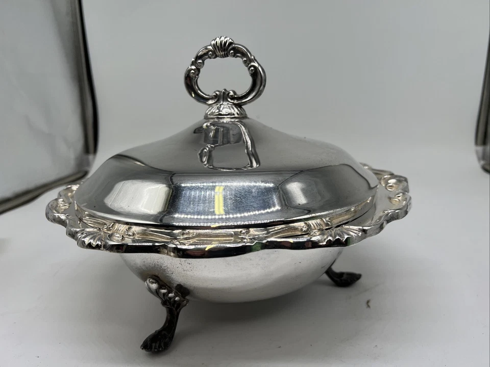 Vintage William A Rogers Silver-Plated Round Serving Bowl Casserole Dish w/Lid - Image 3 of 4