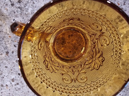 Vtg Indiana Glass, Tiara Amber Oval Sandwich Plates W/Coffee/ Tea Cups. 4 Sets. - Picture 3 of 8