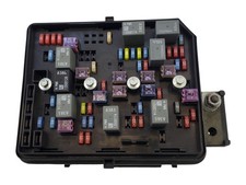 10 CHEVROLET IMPALA ENGINE FUSE BOX 20817314